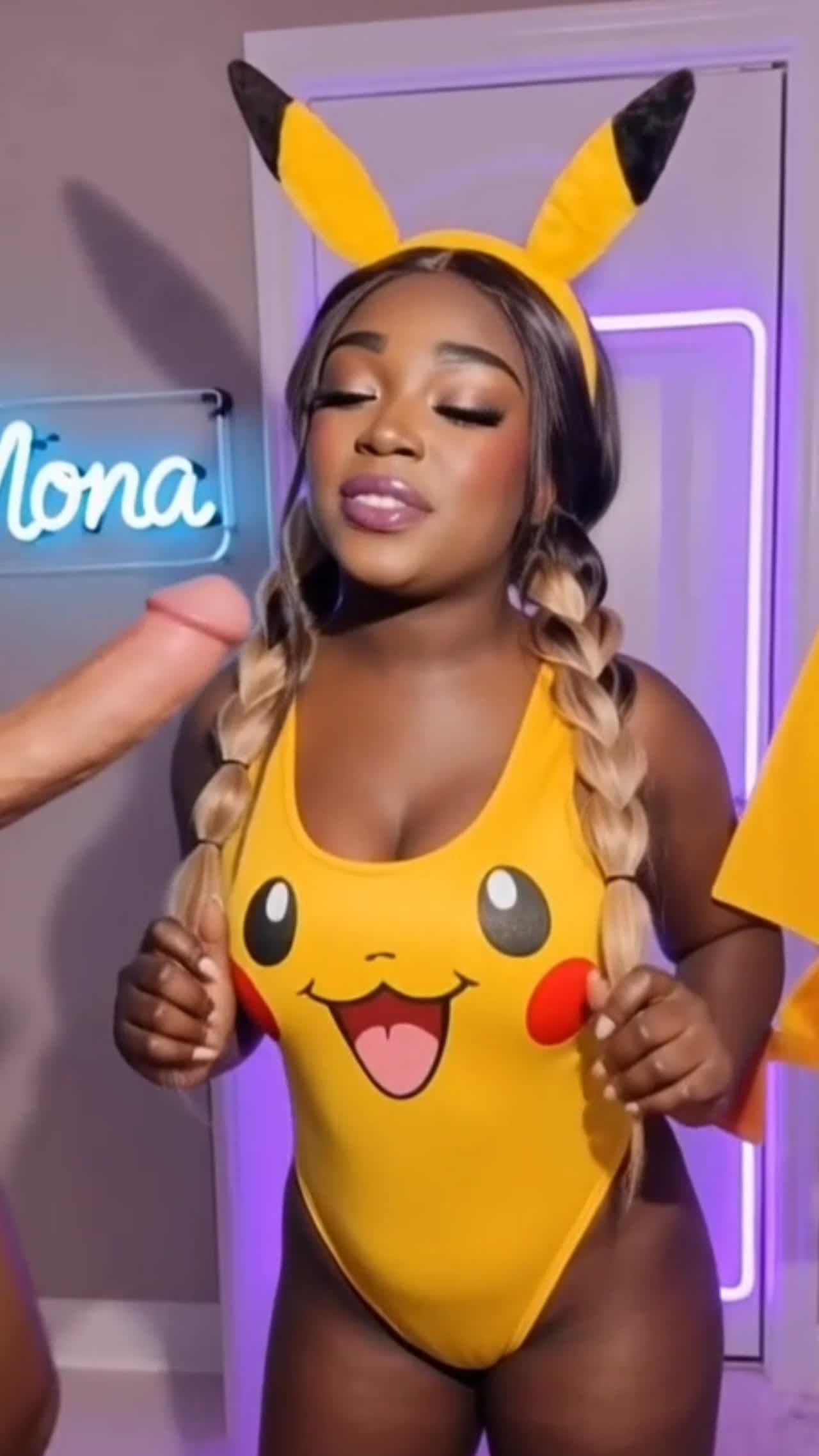 Cosplay Pikachu cum ⚡🔞