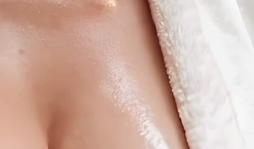 Blonde futa with thick cock in the sauna