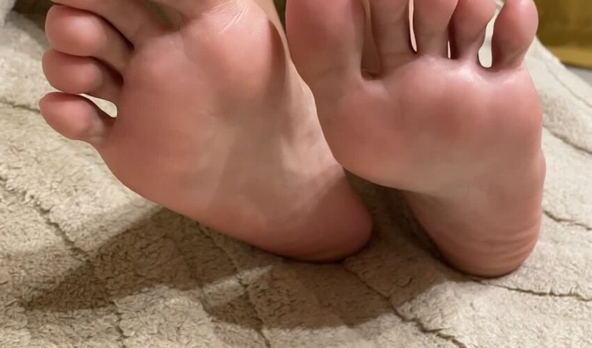 Albanian Model Flexing Soles in Hypnotic Tantra